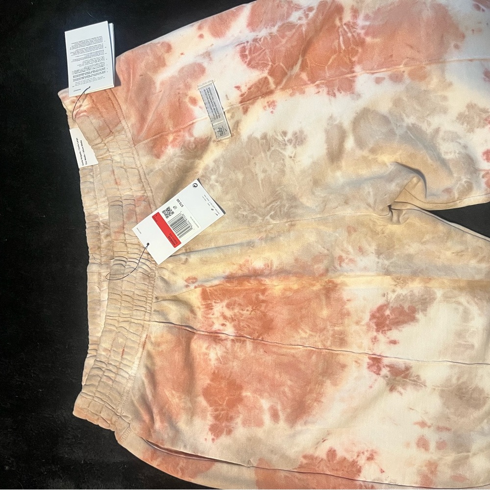 Nike Women's Tie-Dye SweatPants NWT - Picture 6 of 8